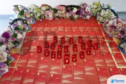 ชาวเดอร์มาฯ ไหว้ขอพรเสริมมงคลรับตรุษจีนปี 2566 พร้อมแจกอั่งเปาซองใหญ่